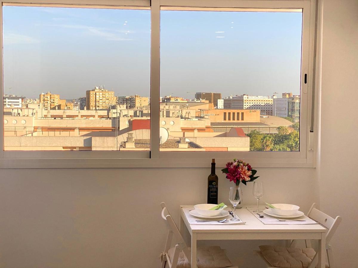 Residencial Santa Justa - Vacacional Sevilla Exterior photo